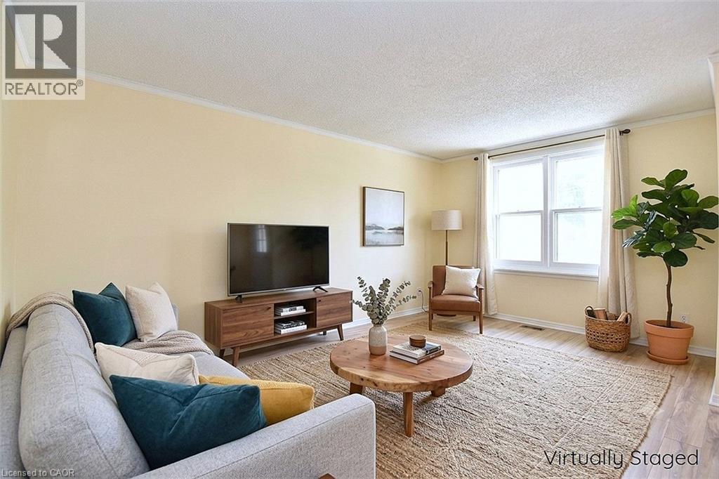 340 KING Street W