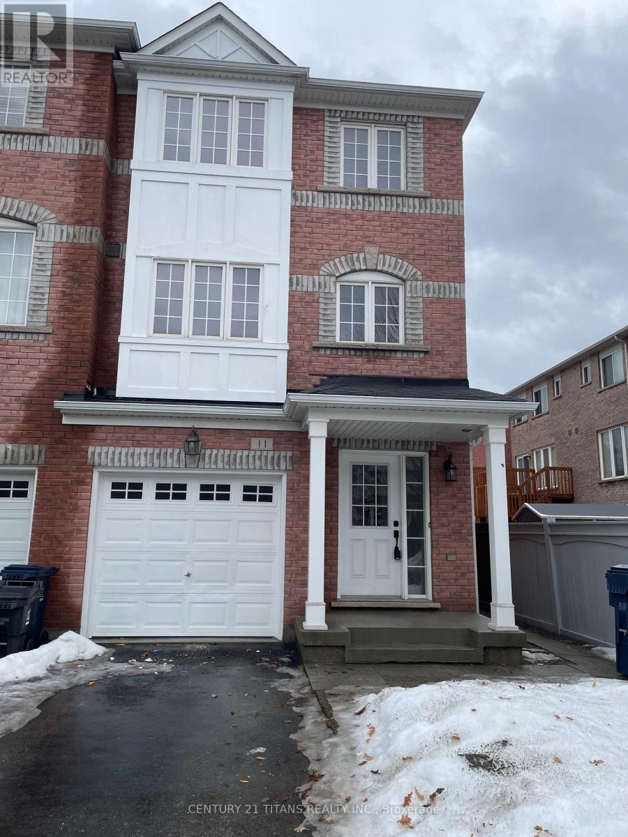 Photo 1 of 21 — UPPER - 11 ETIENNE STREET Unit Upper, Toronto (Clairlea-Birchmount), ON M1L0A2