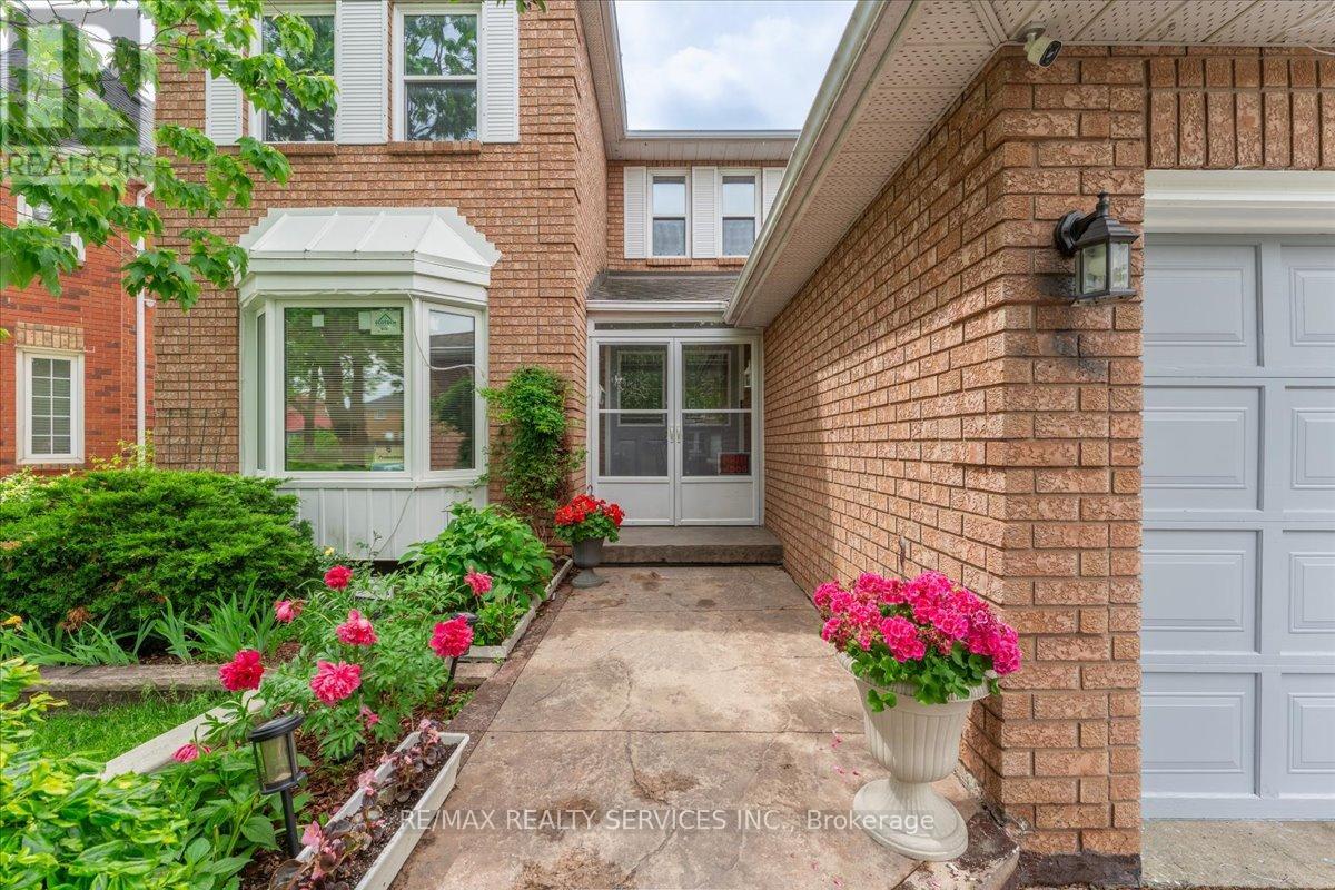 16 MAJOR WILLIAM SHARPE DRIVE E