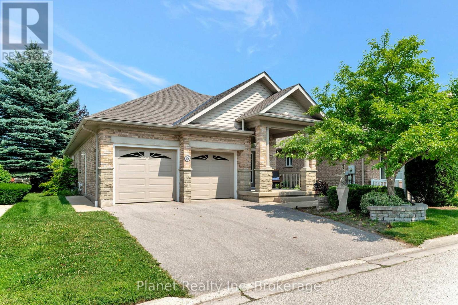 18 BEECHLAWN BOULEVARD