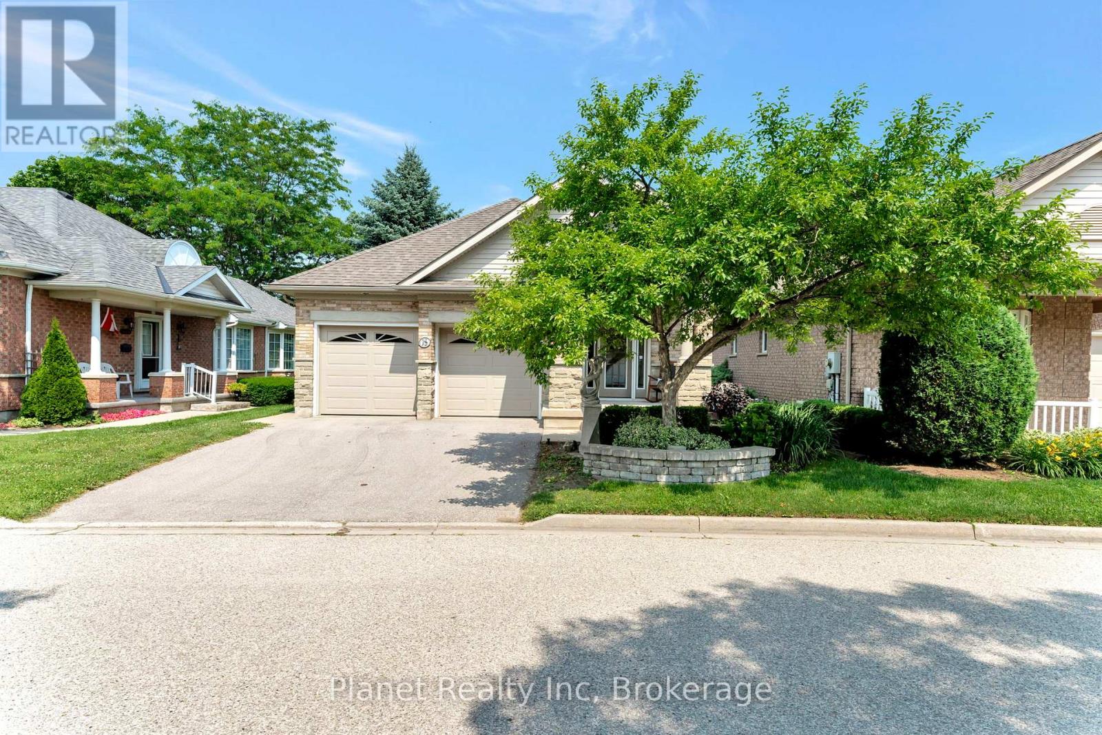 18 BEECHLAWN BOULEVARD