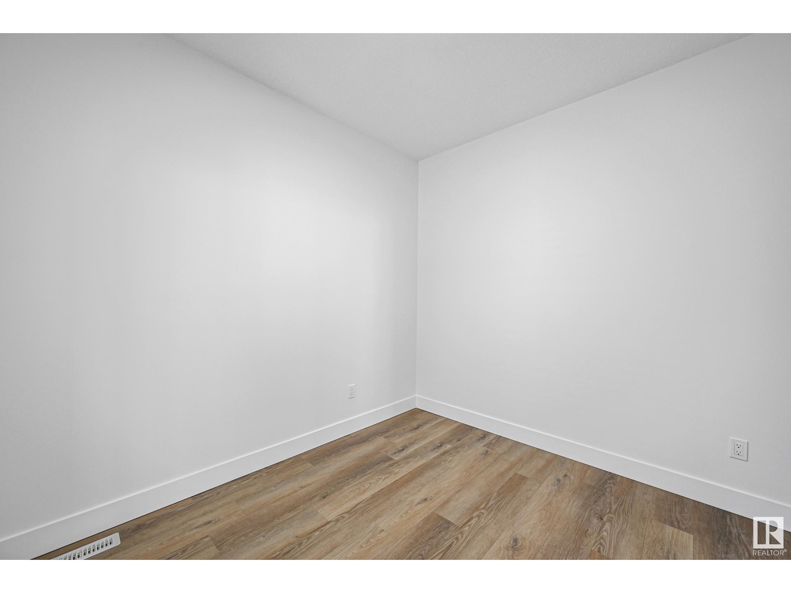 167 Savoy CR