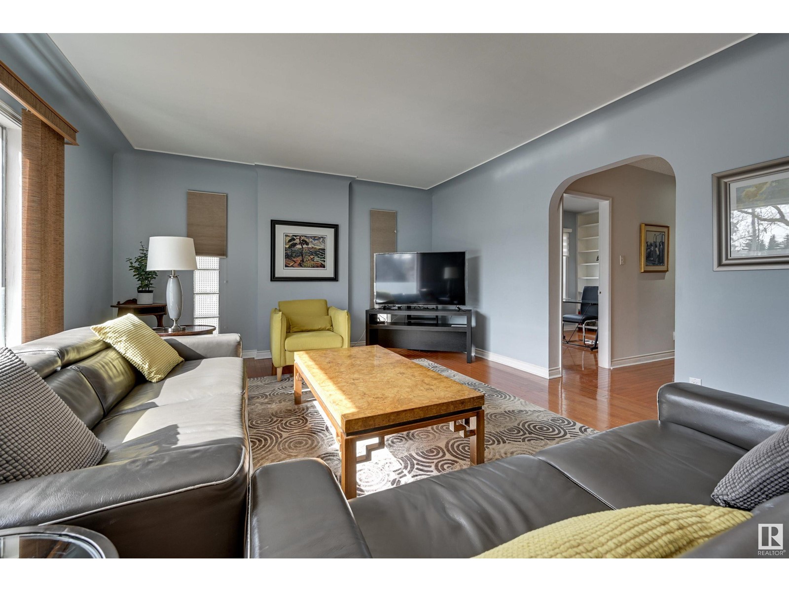 10205 137 ST NW