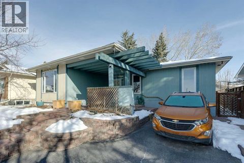 328 Norseman Road NW Calgary AB T2K5M5