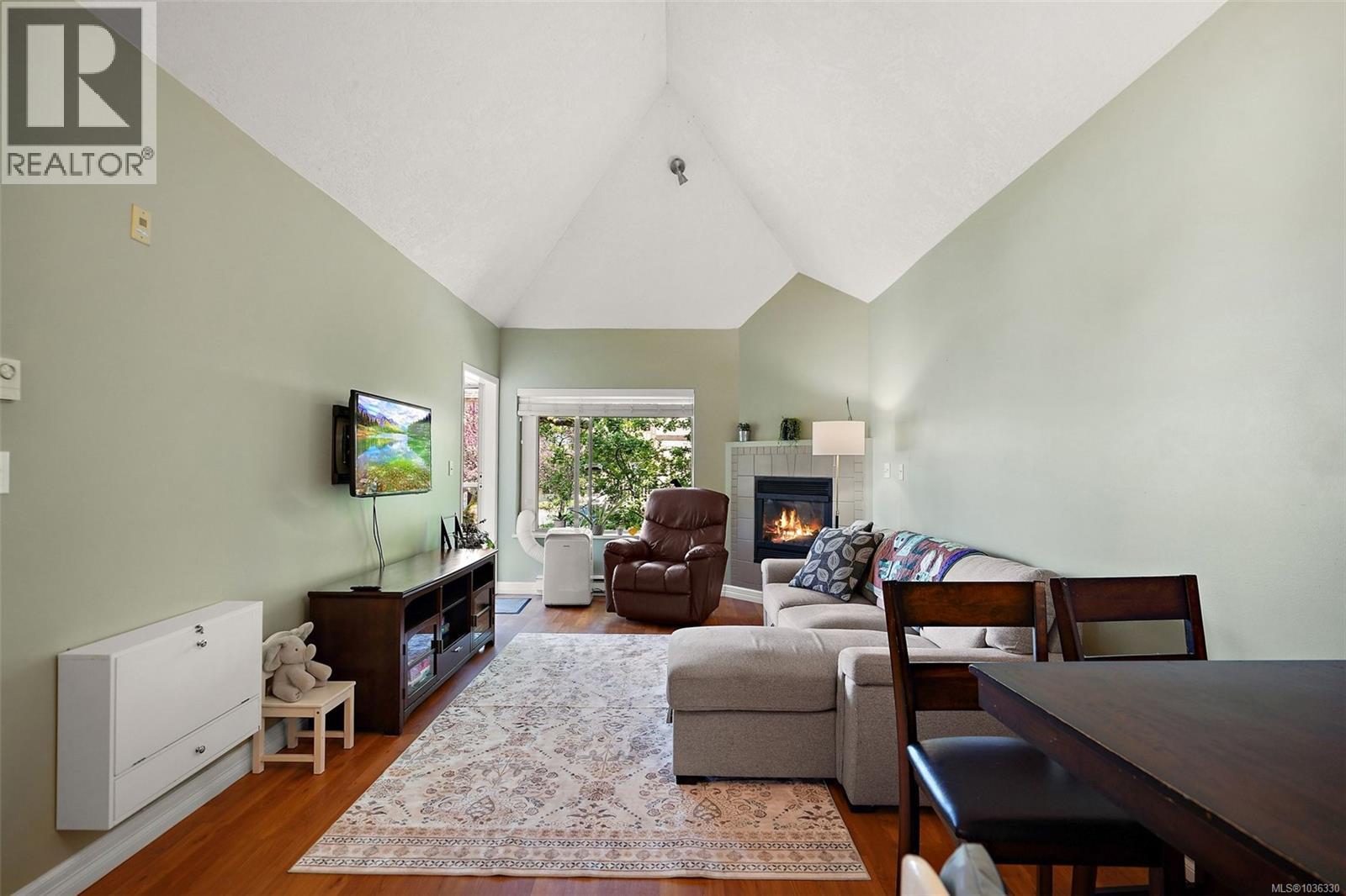 306 3400 Quadra St