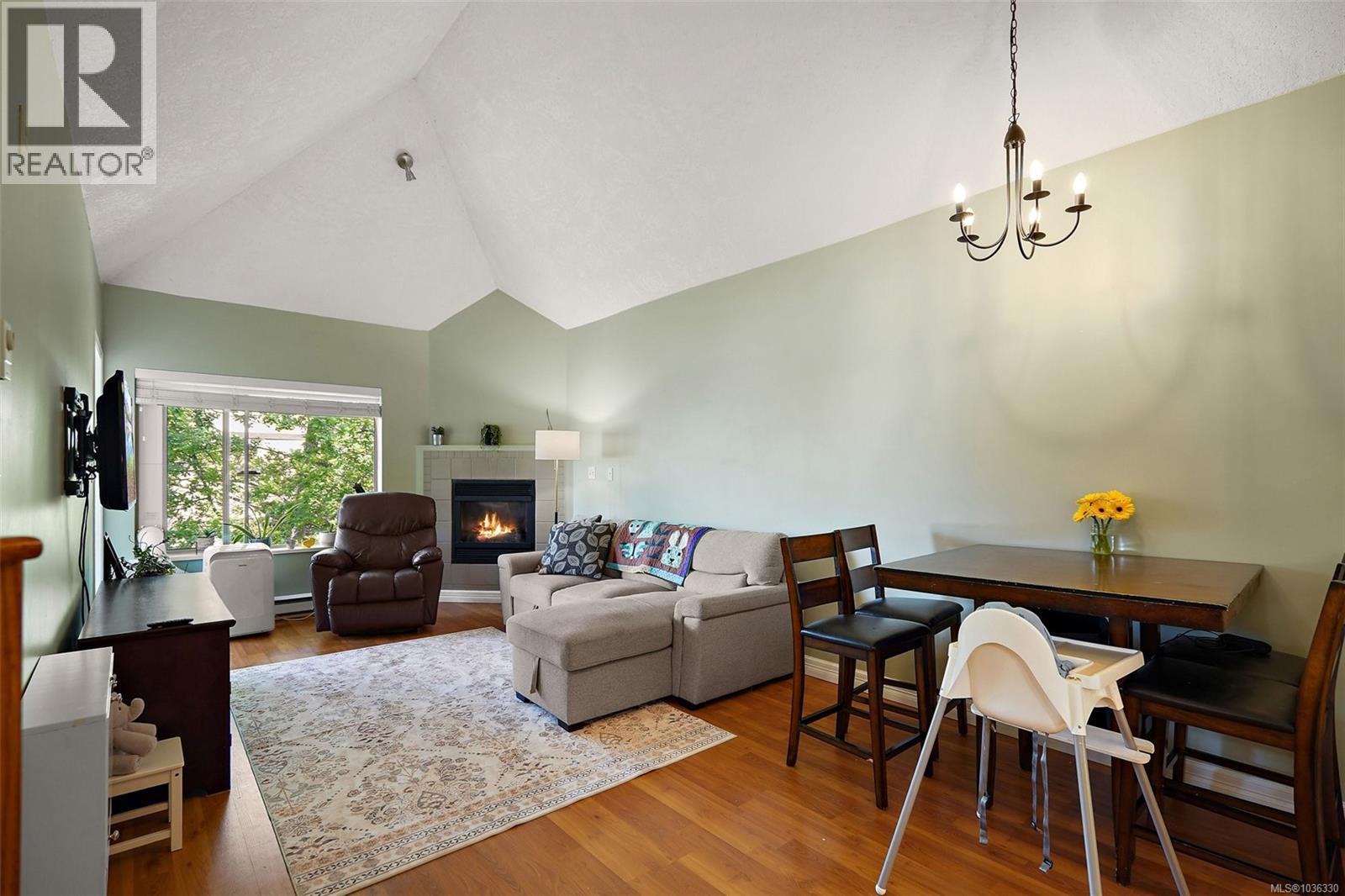 306 3400 Quadra St