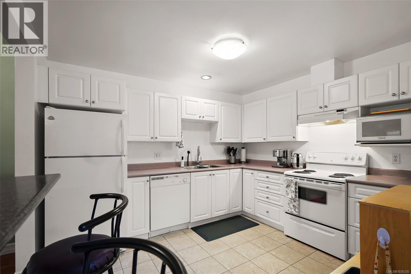 306 3400 Quadra St
