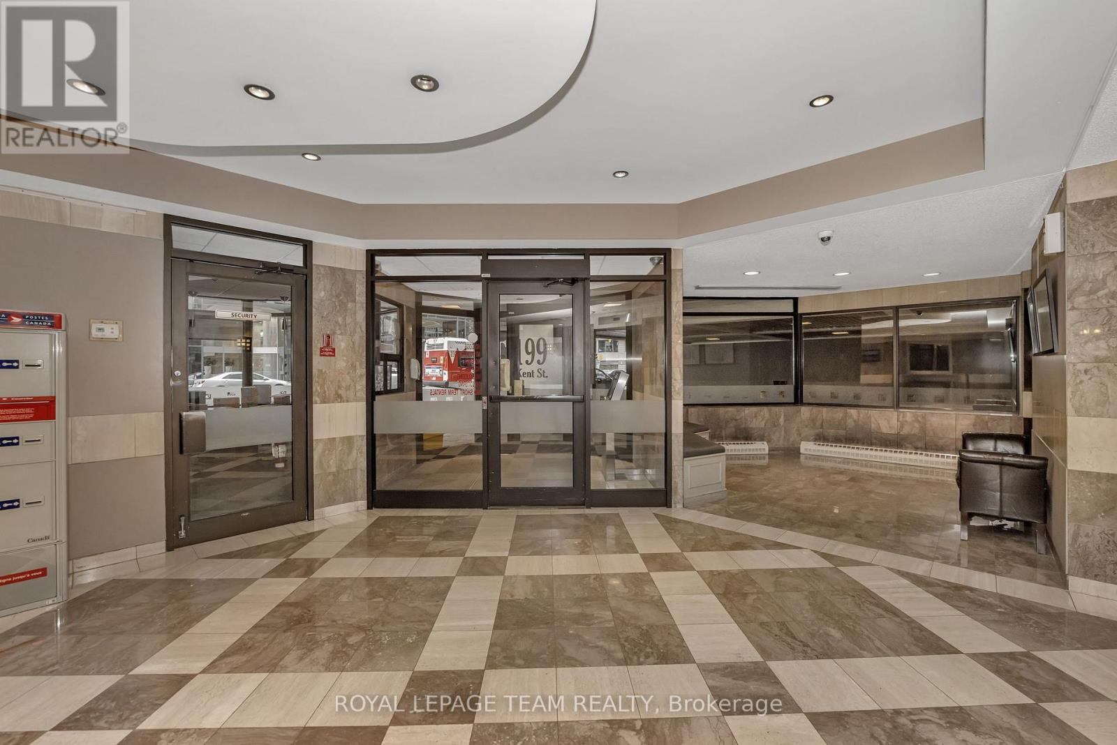 1701 - 199 KENT STREET