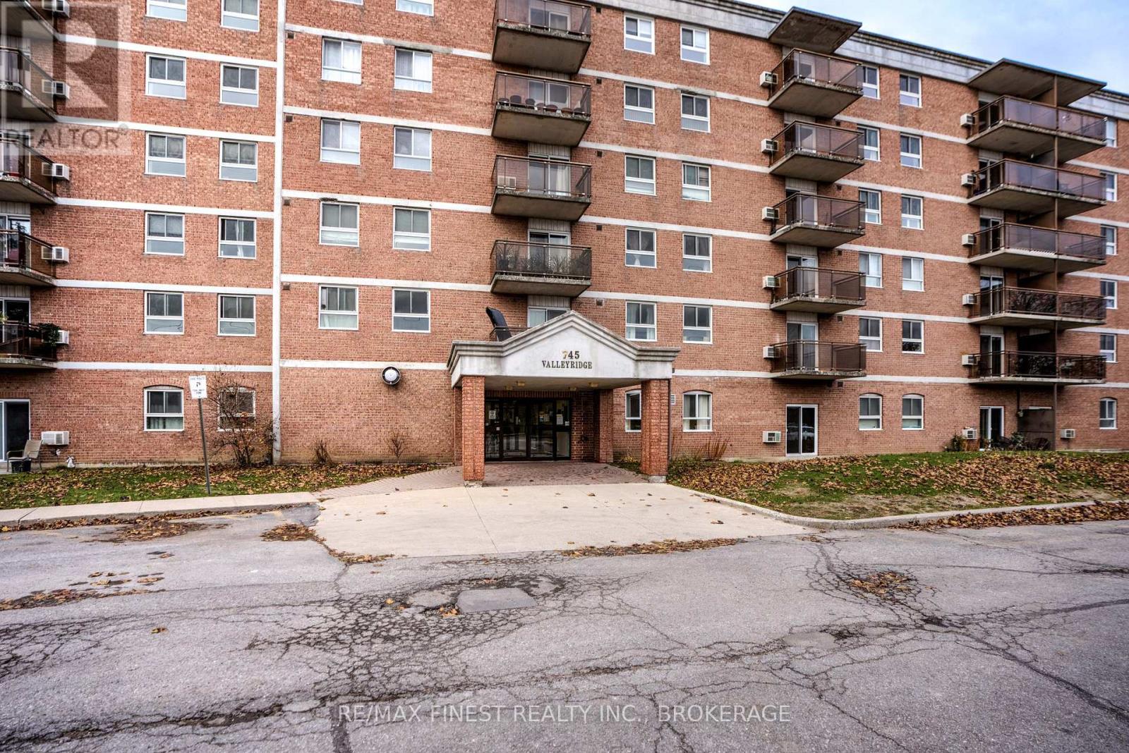 608 - 745 DAVIS DRIVE