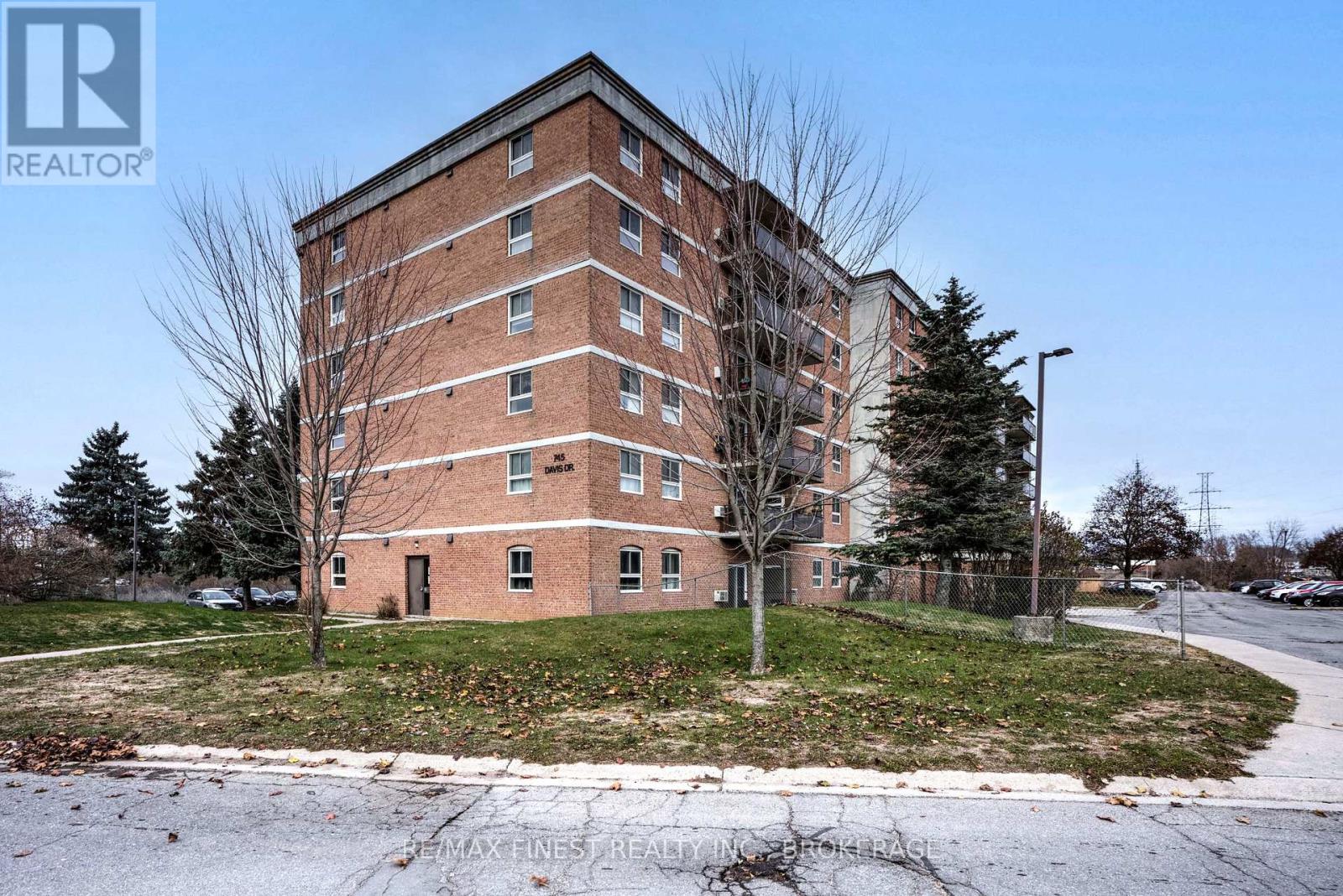 608 - 745 DAVIS DRIVE