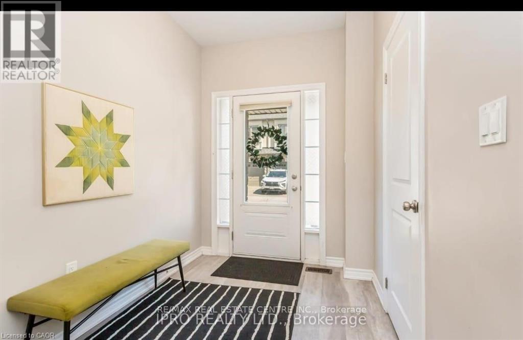 78 - 324 EQUESTRIAN WAY