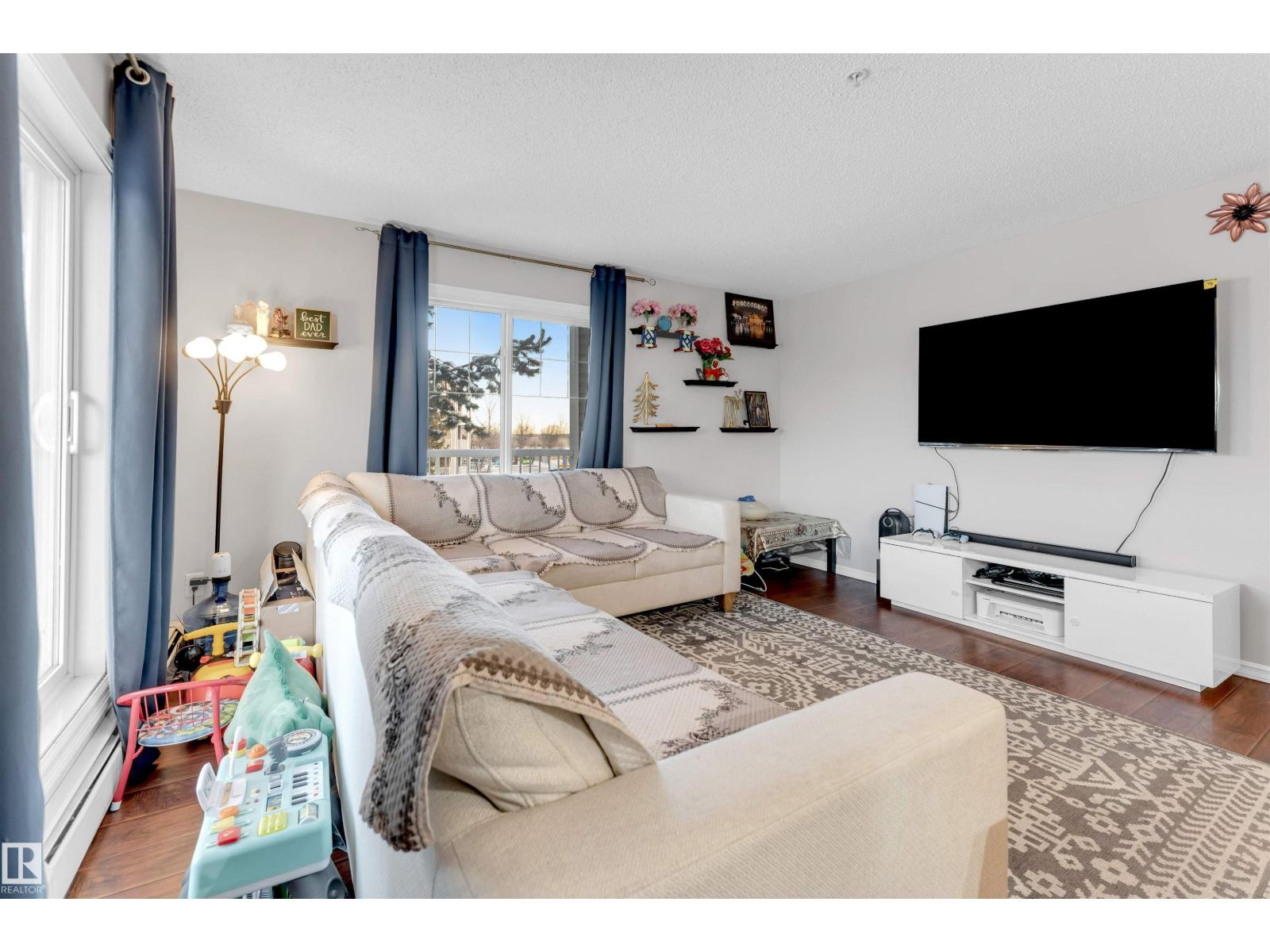 #201 4403 23 ST NW