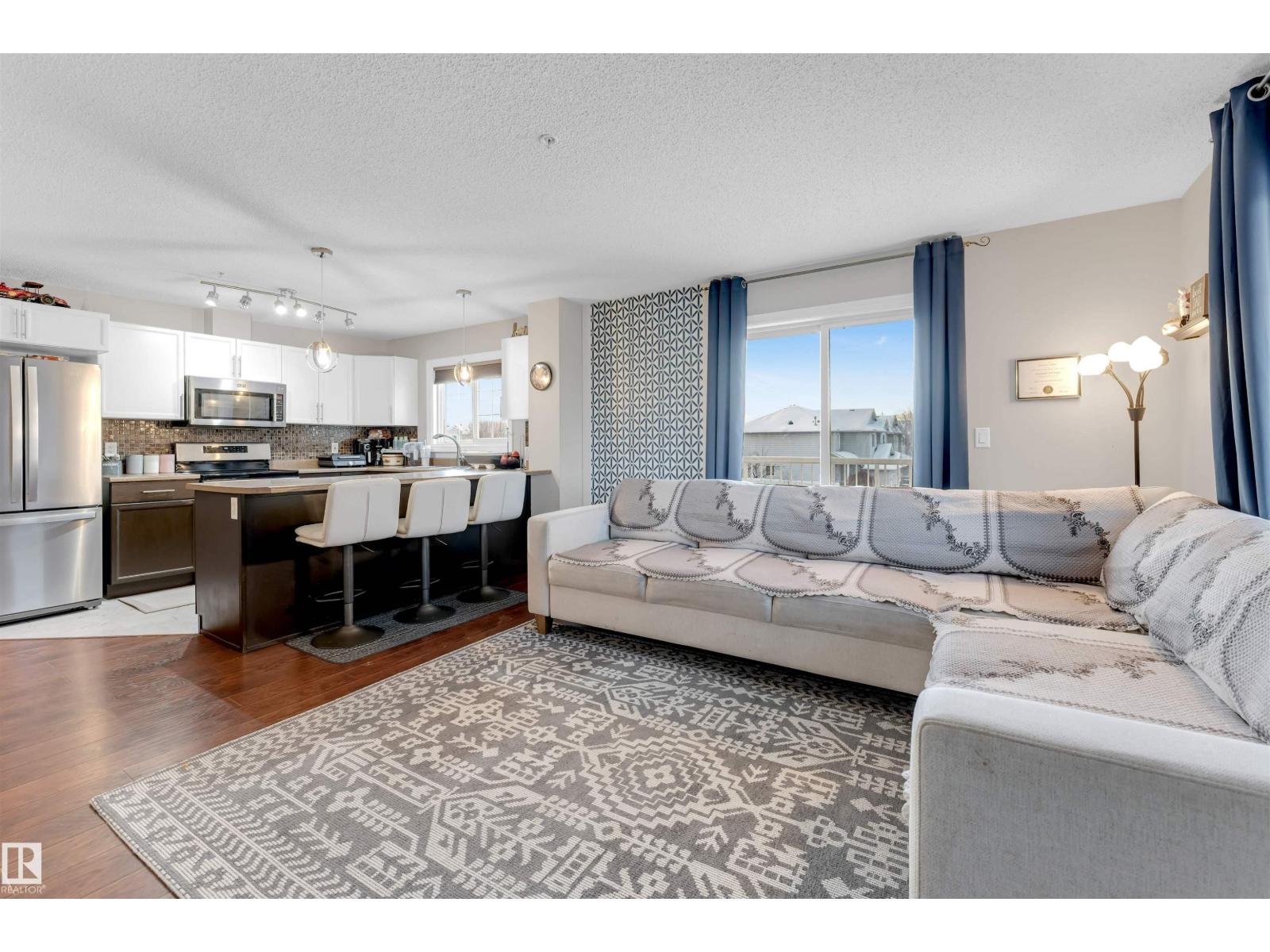 #201 4403 23 ST NW