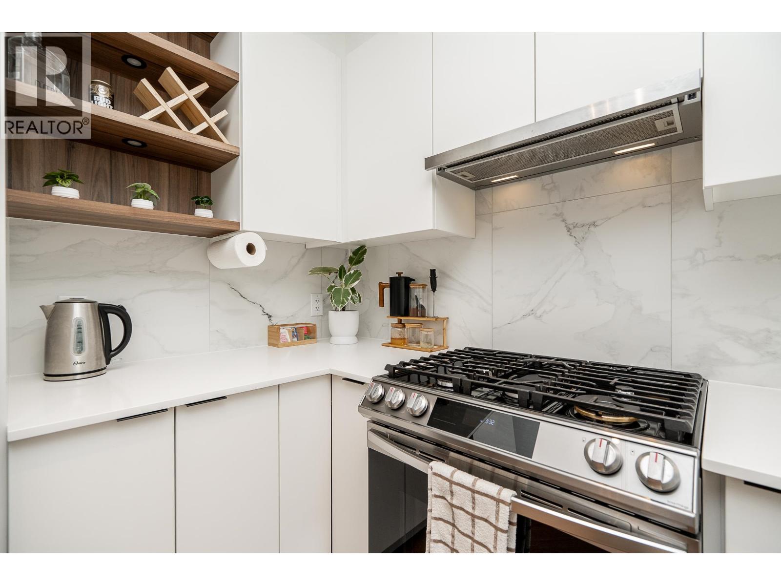 425 3229 ST JOHNS STREET