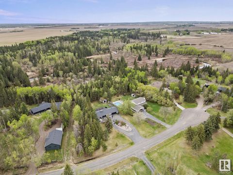 #32 54006 RGE ROAD 261 Rural Sturgeon County AB T8T0C1