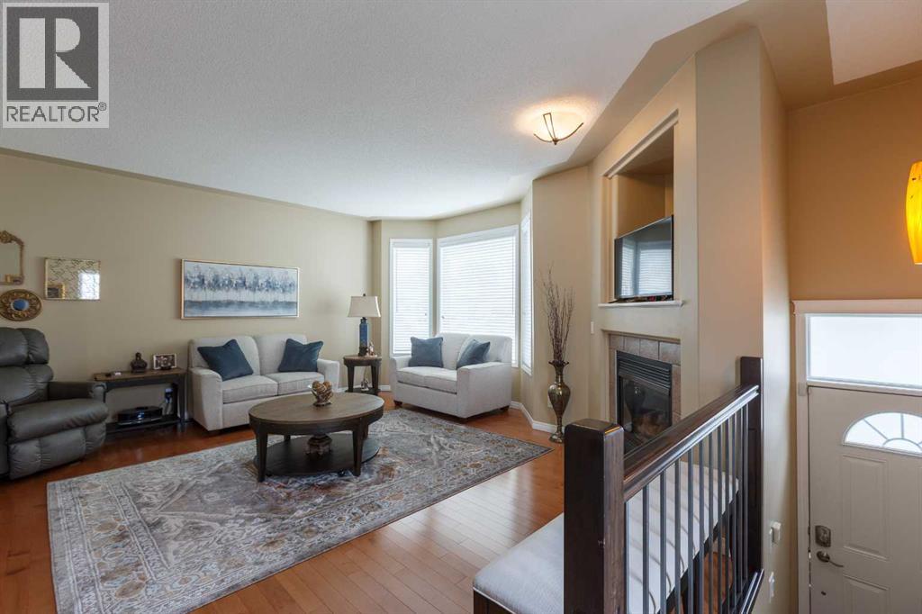 136 Country Hills Gardens NW