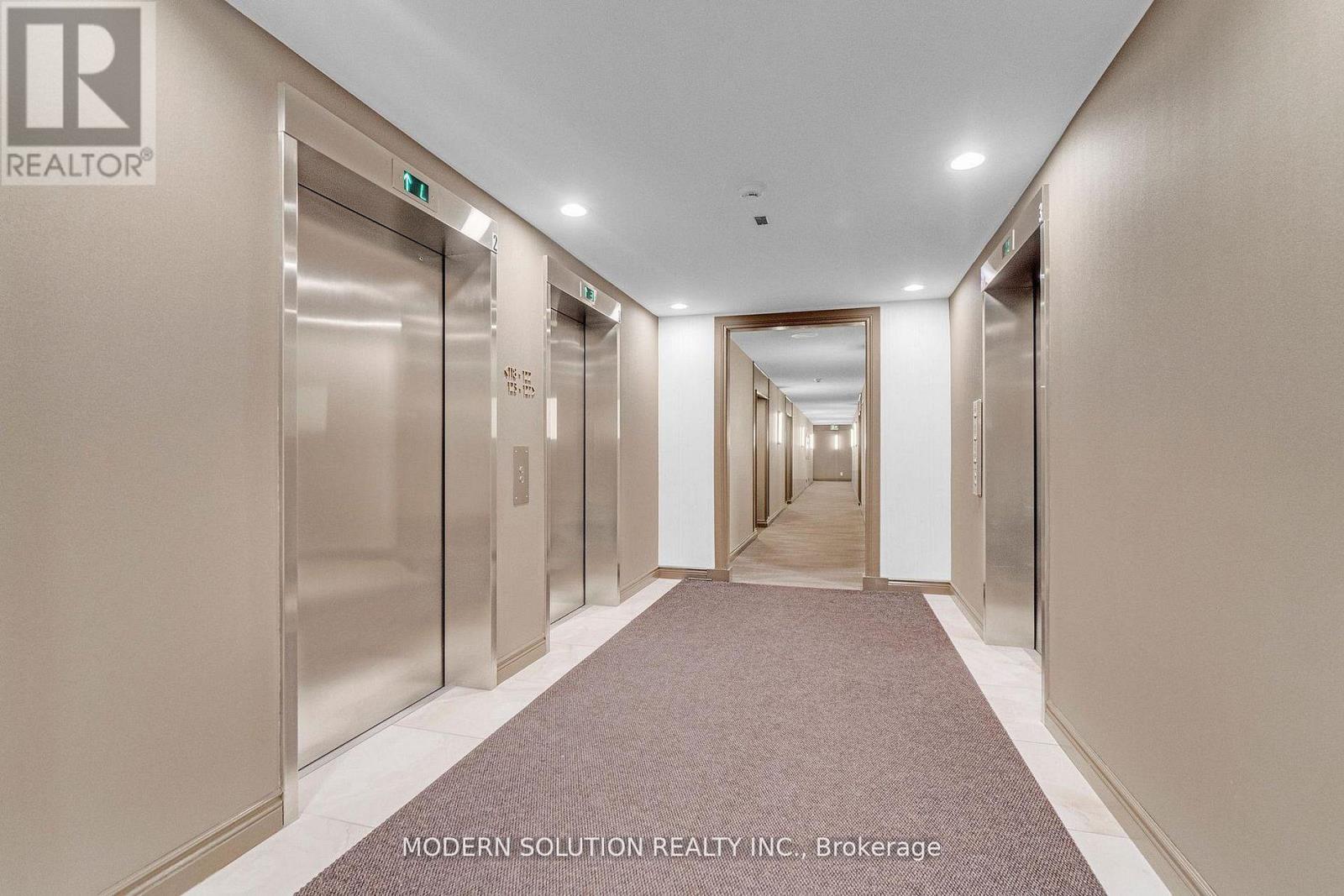 426 - 32 CLARISSA DRIVE