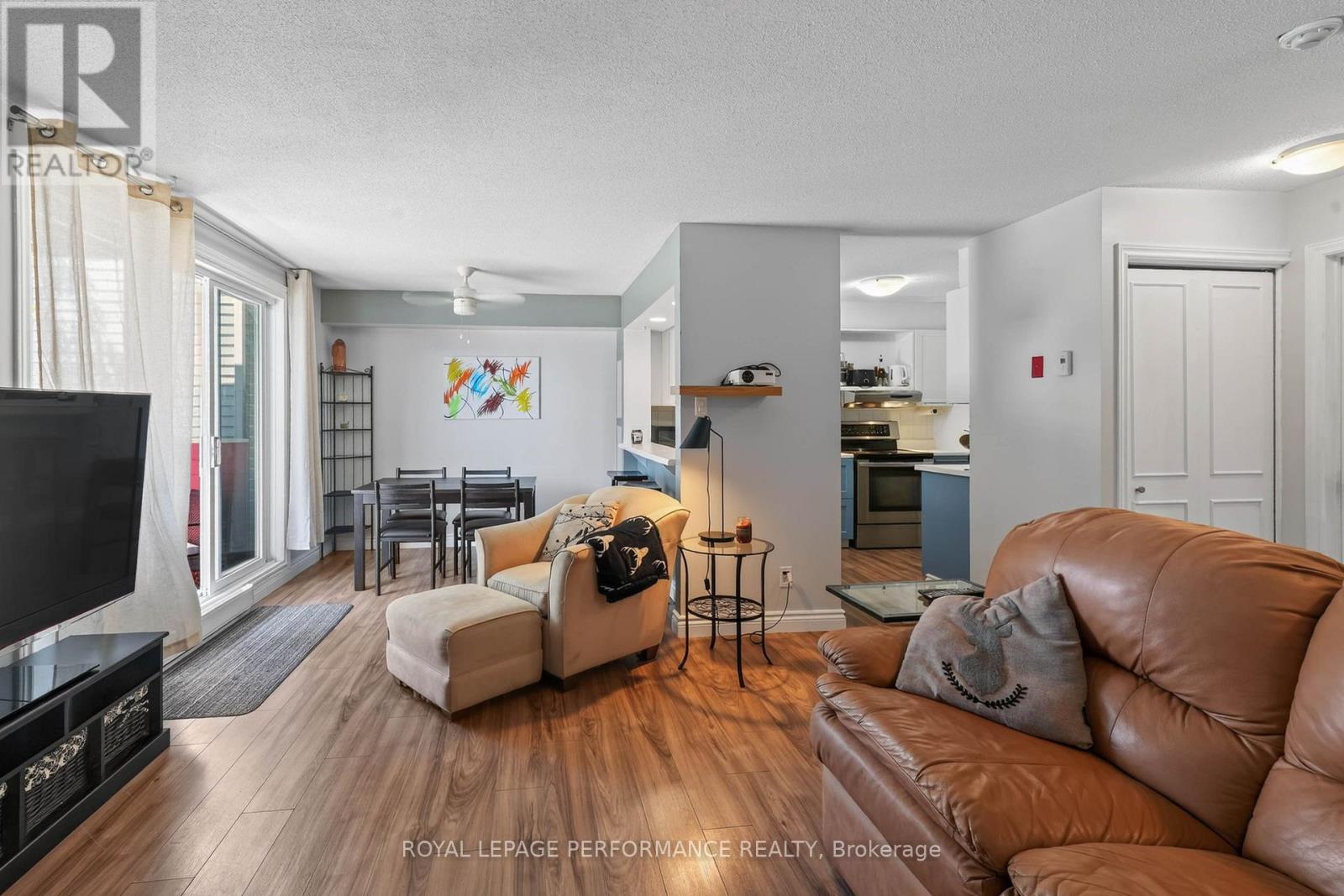 502 - 1589 ST BERNARD STREET
