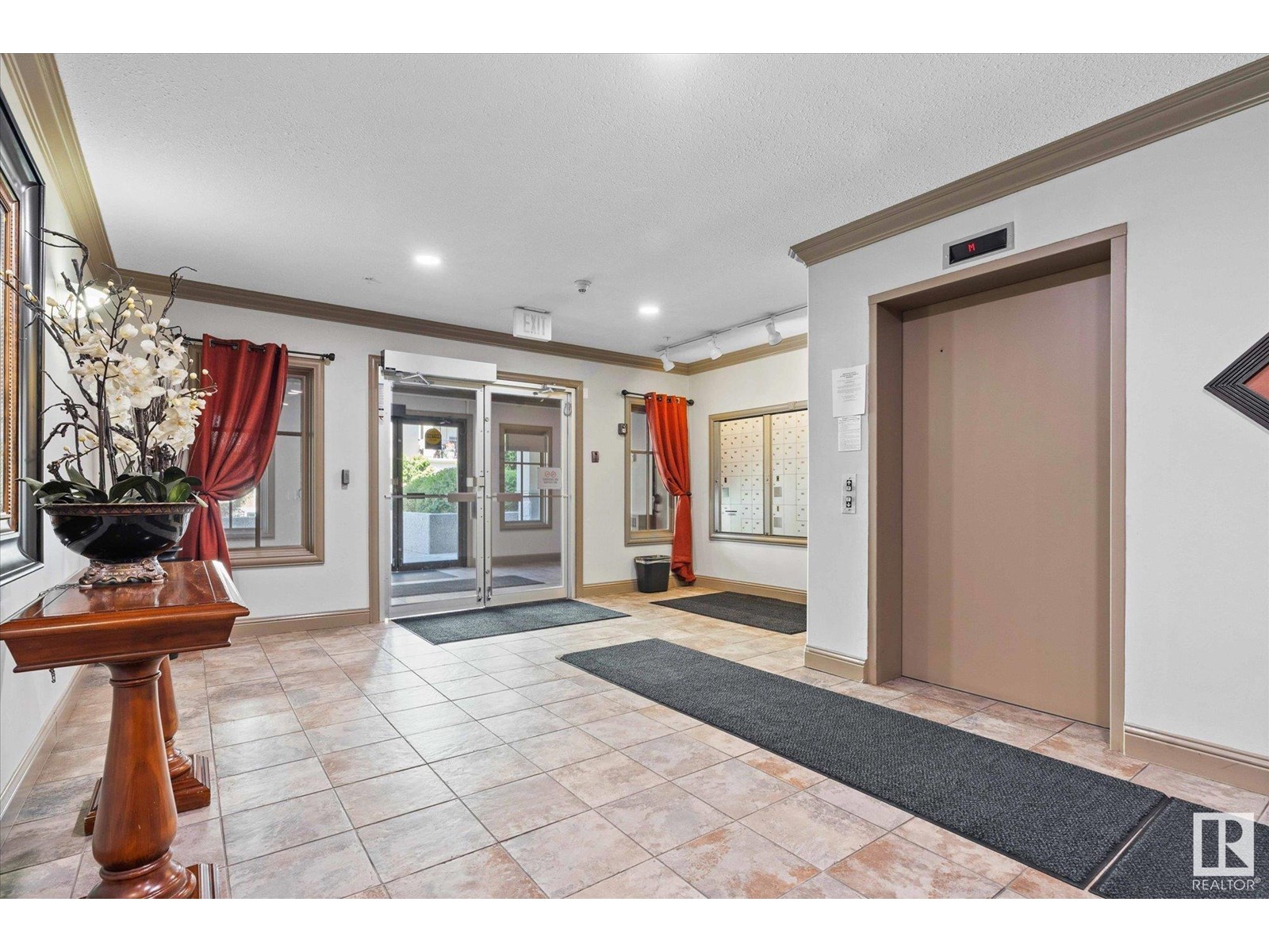#101 1406 HODGSON WY NW