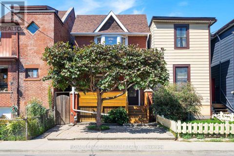 132 WALLACE AVENUE Toronto (Dovercourt-Wallace Emerson-Junction) ON M6H1T5
