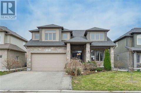 699 NORMANDY Drive Woodstock ON N4T0C5