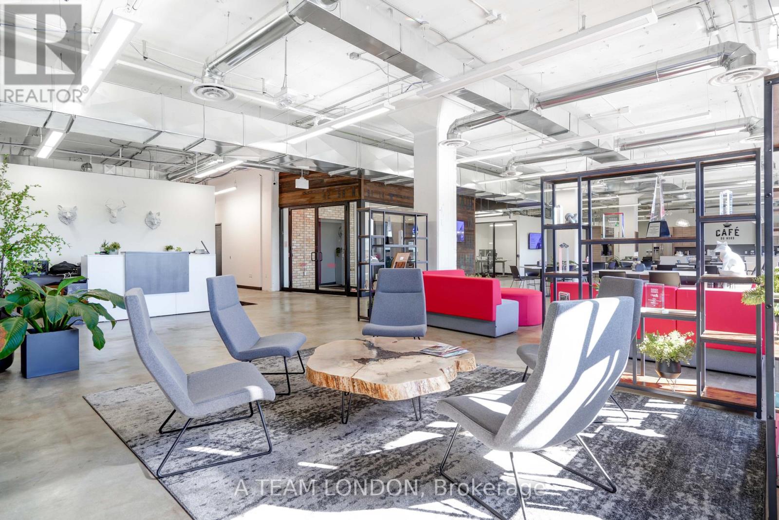 300 WELLINGTON STREET