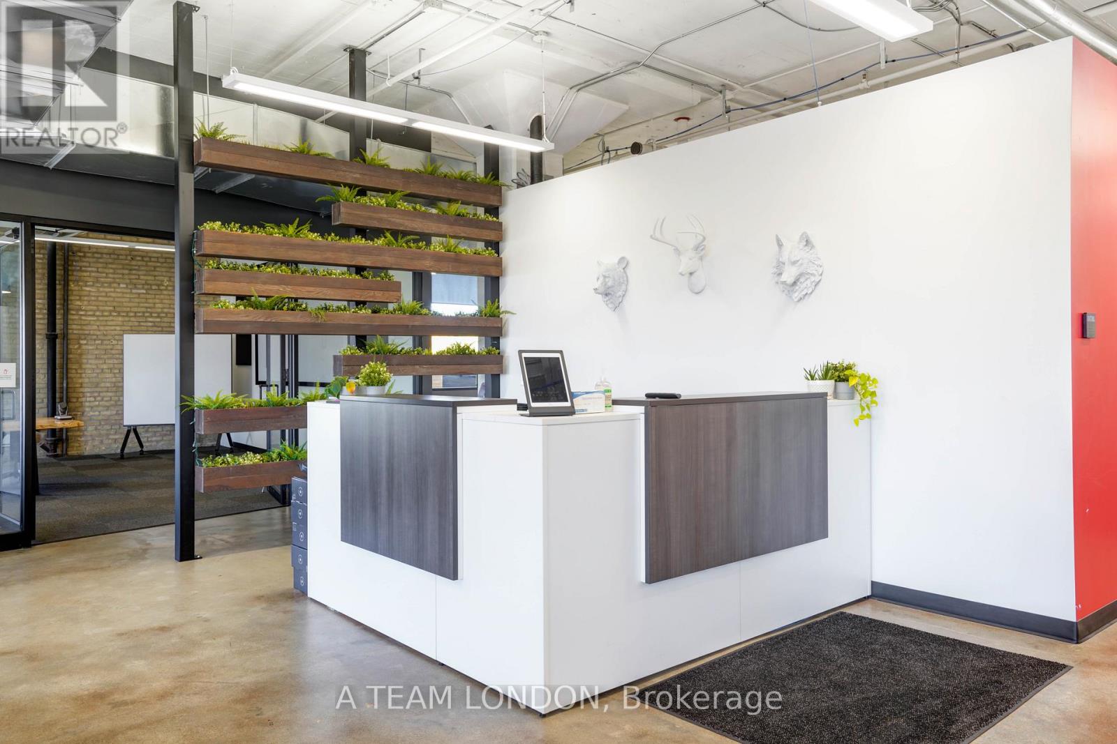 300 WELLINGTON STREET