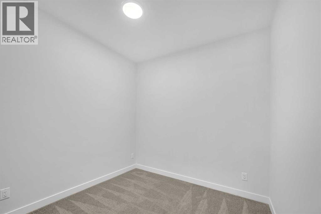 212, 660 Shawnee Square SW