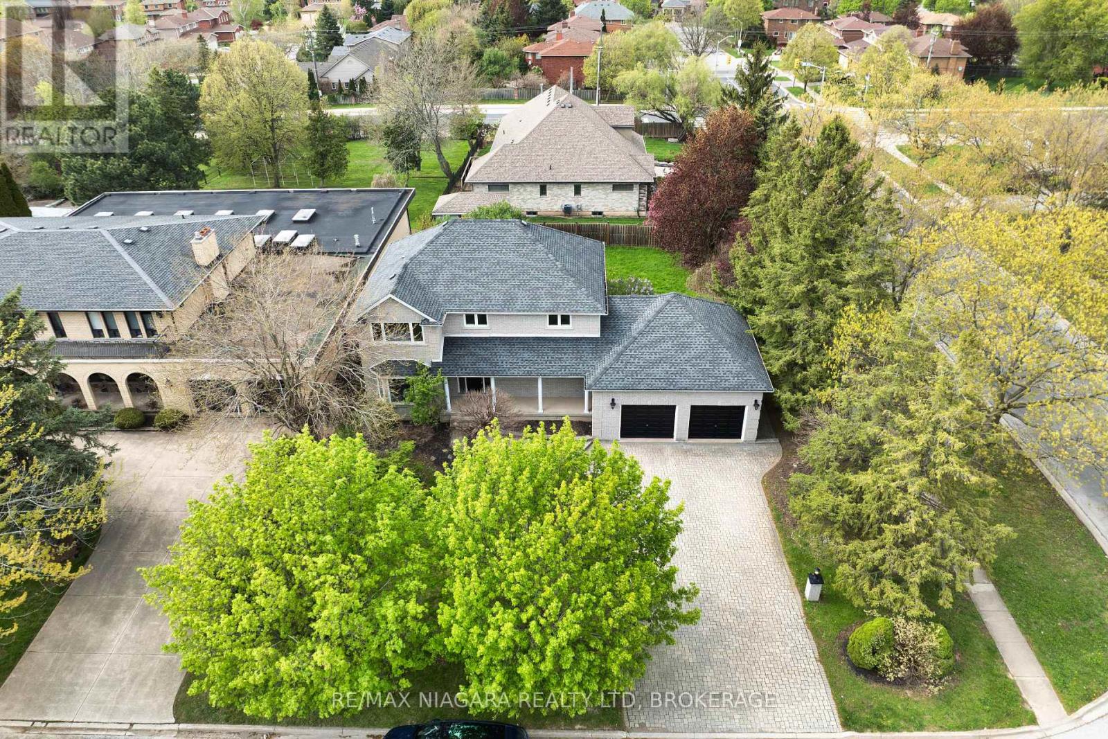 2 MCCLURE CRESCENT