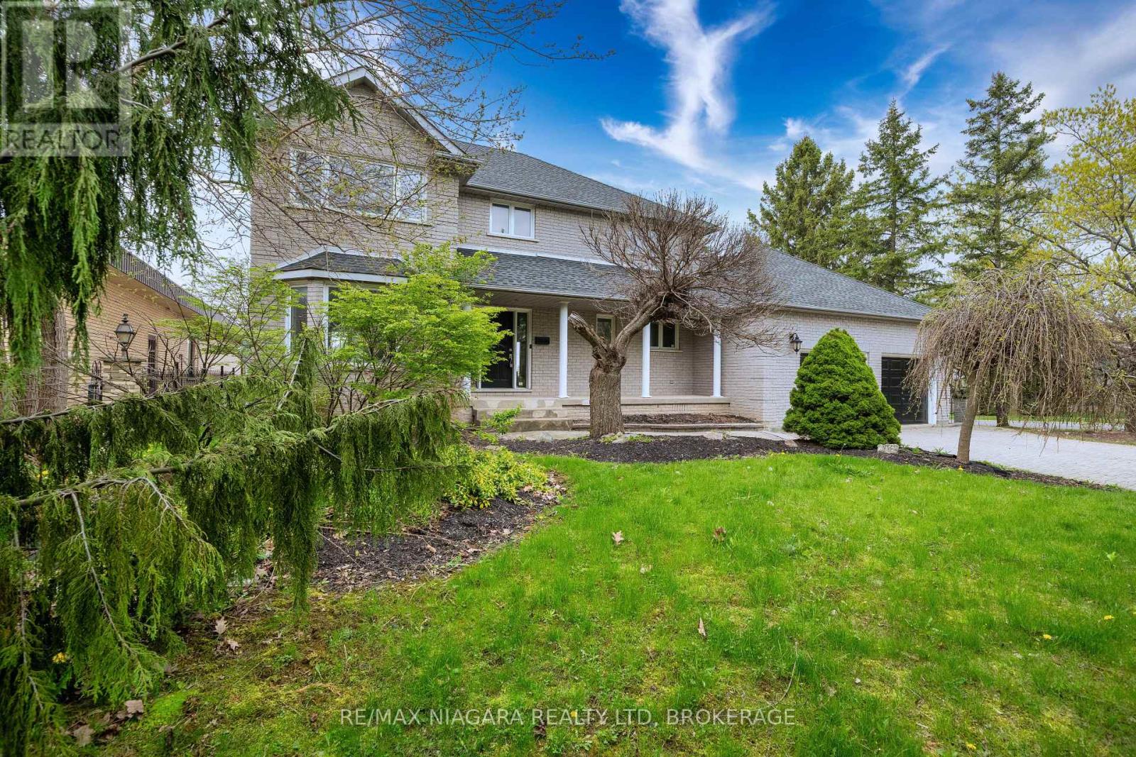 2 MCCLURE CRESCENT