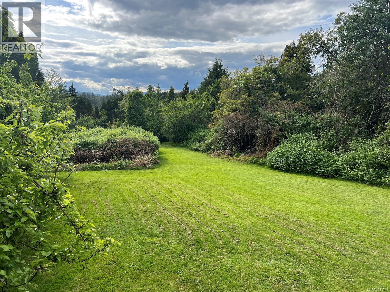 9146 West Saanich Rd