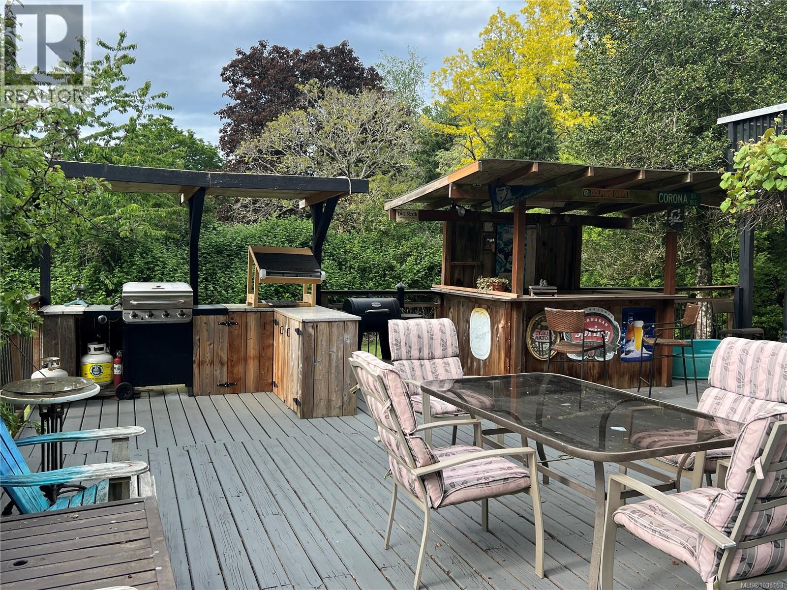 9146 West Saanich Rd
