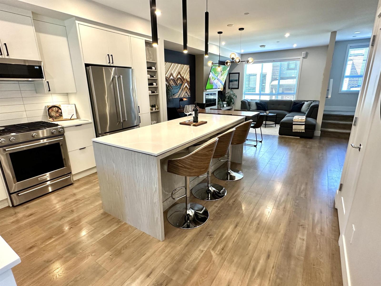 35 45500 CAMPUS DRIVE|Garrison Crossing
