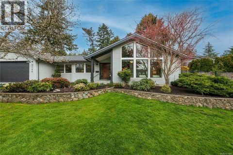 2780 Arbutus Rd Saanich BC V8N5X4