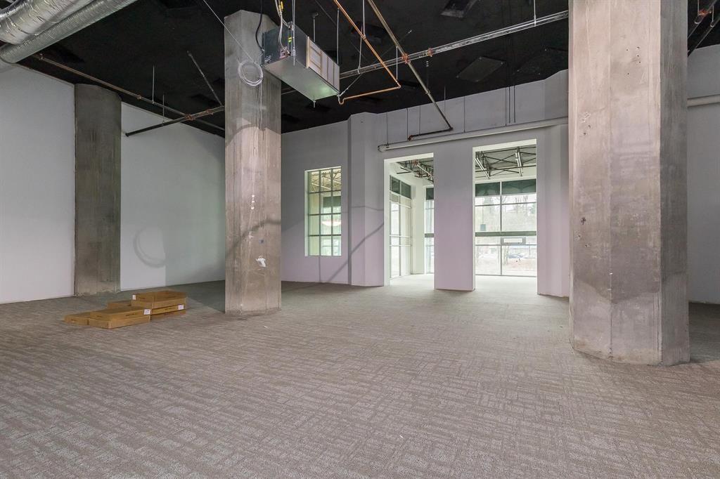 230 34077 GLADYS AVENUE