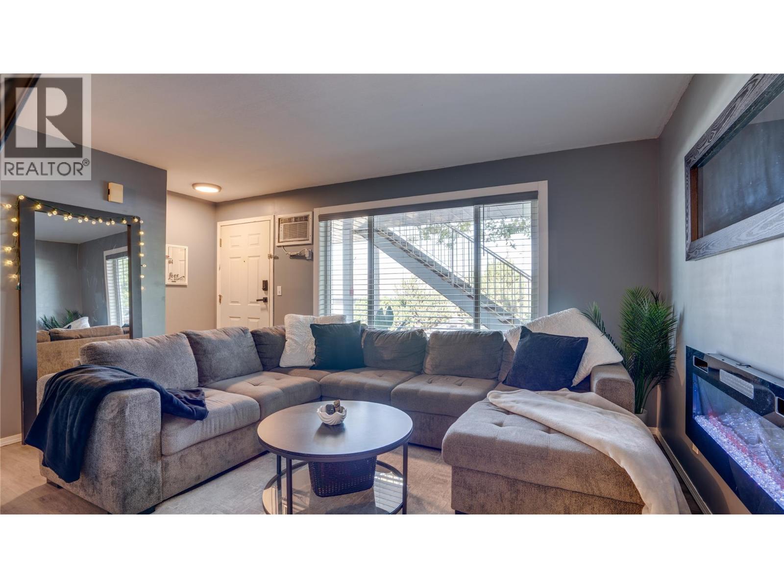 1041 Middleton Way Unit# 105