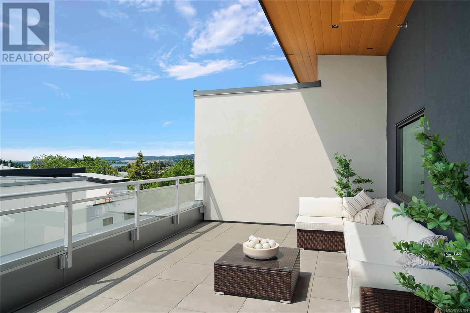 BPH1 1102 Esquimalt Rd