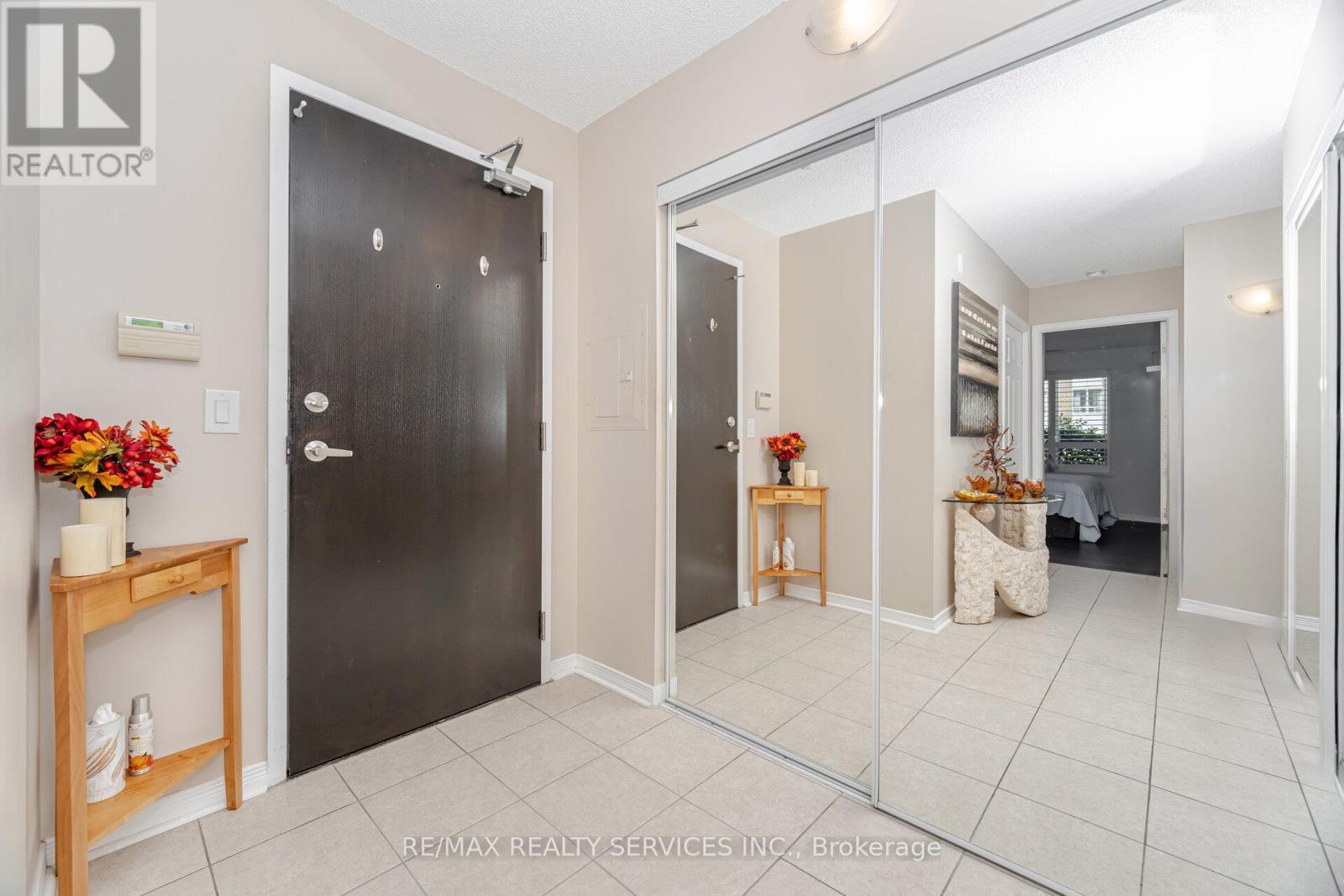 105 - 60 VIA ROSEDALE WAY