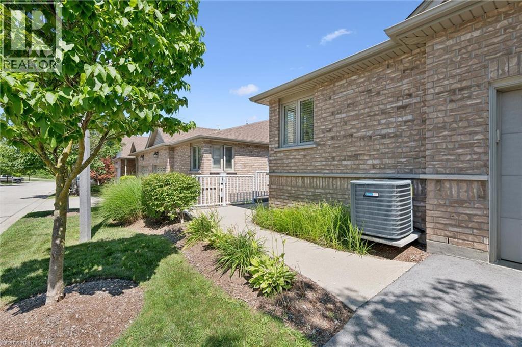 20 ISHERWOOD Avenue Unit# 118