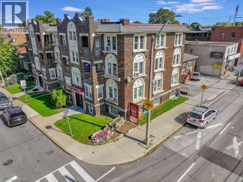 109 BALSAM Avenue S Hamilton ON L8M3B2