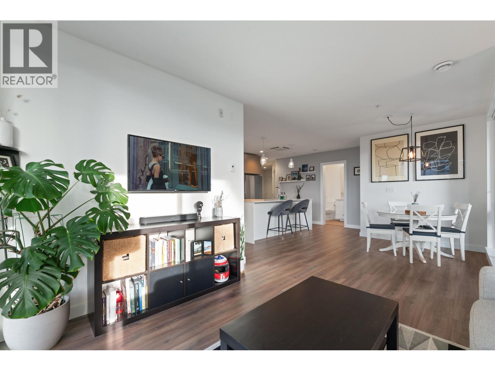 201 108 E 8TH STREET