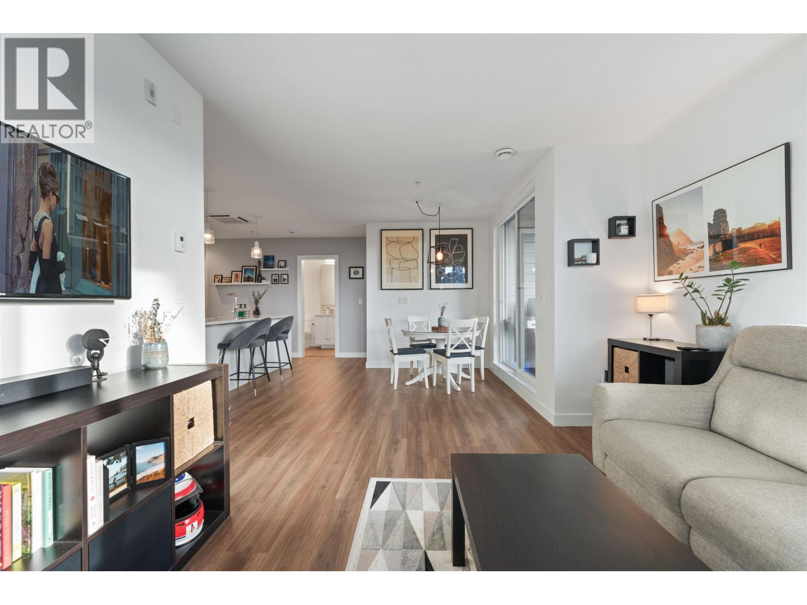 201 108 E 8TH STREET