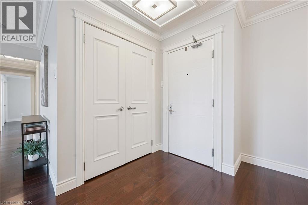 265 WESTCOURT Place Unit# 1010