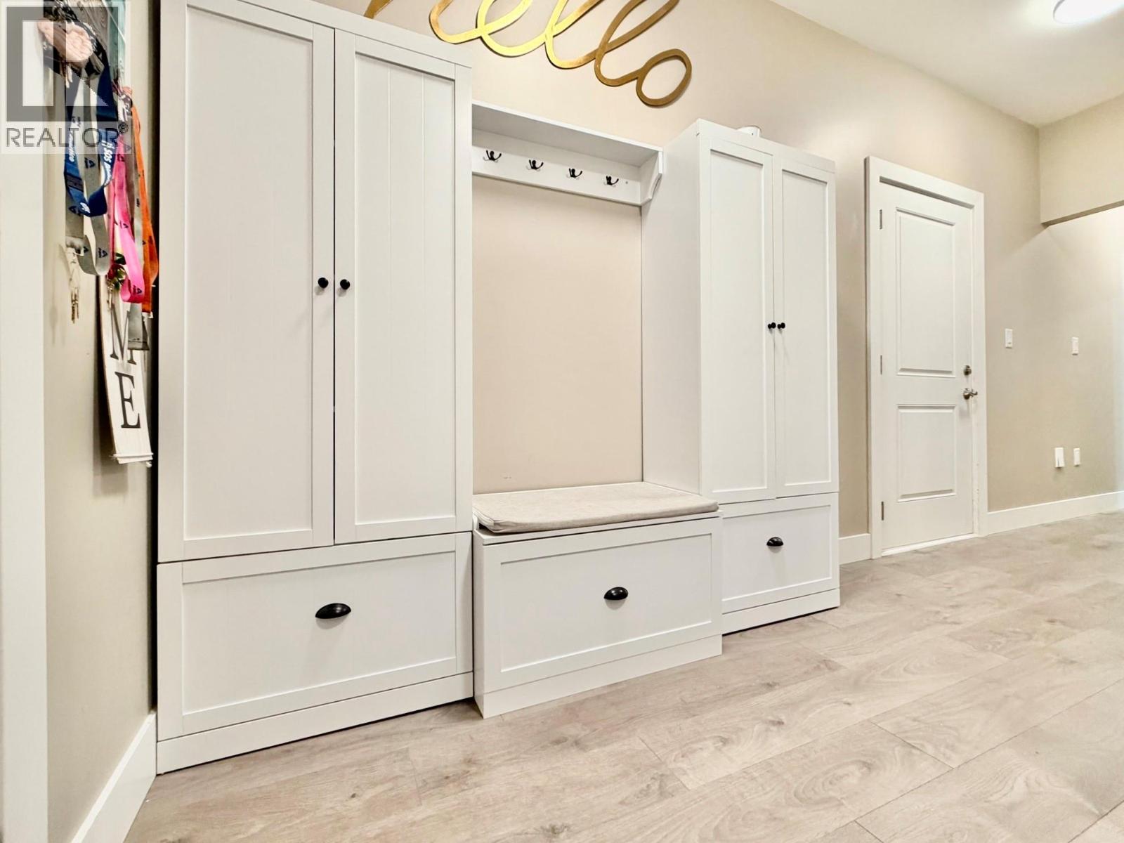 240 FORESTBROOK Drive Unit# 105