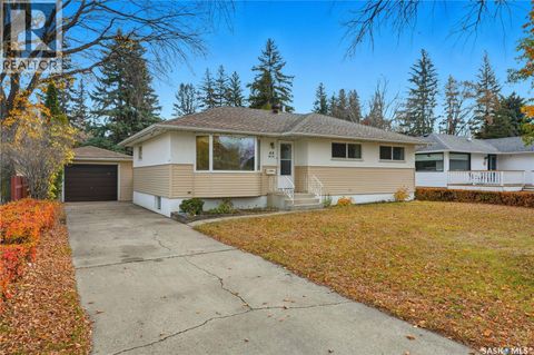 44 MILLS CRESCENT Saskatoon SK S7J0M7