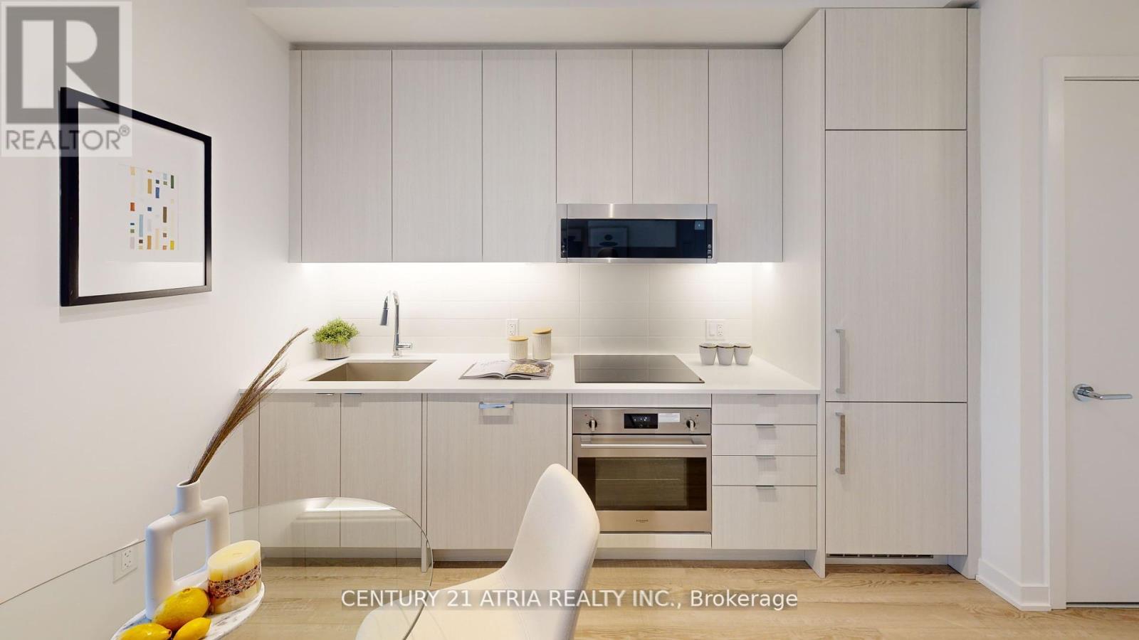 605 - 250 LAWRENCE AVENUE W