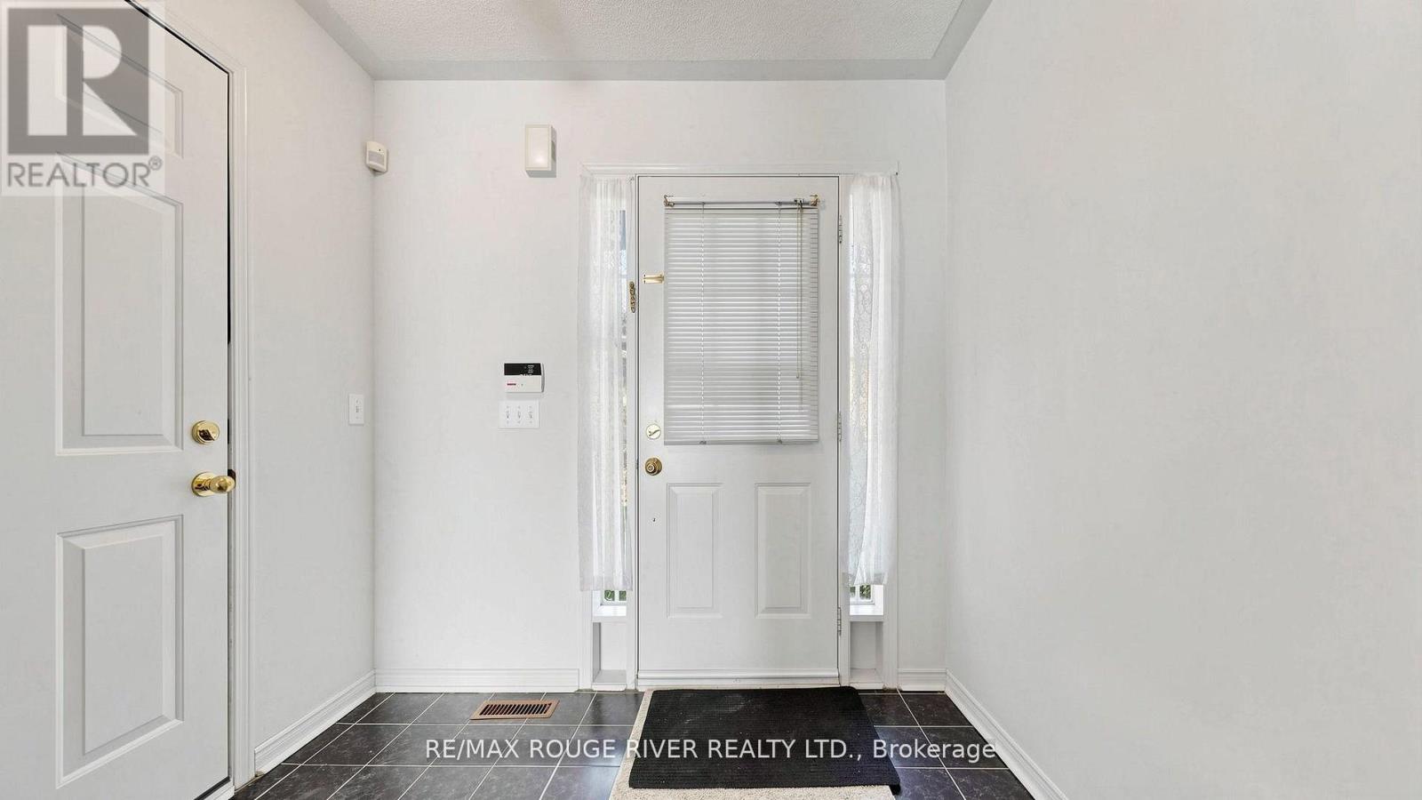 4 TROWELL LANE