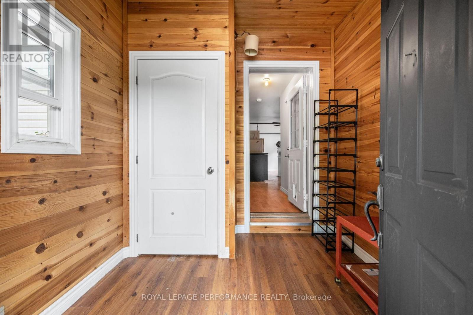 121 ELIZABETH STREET