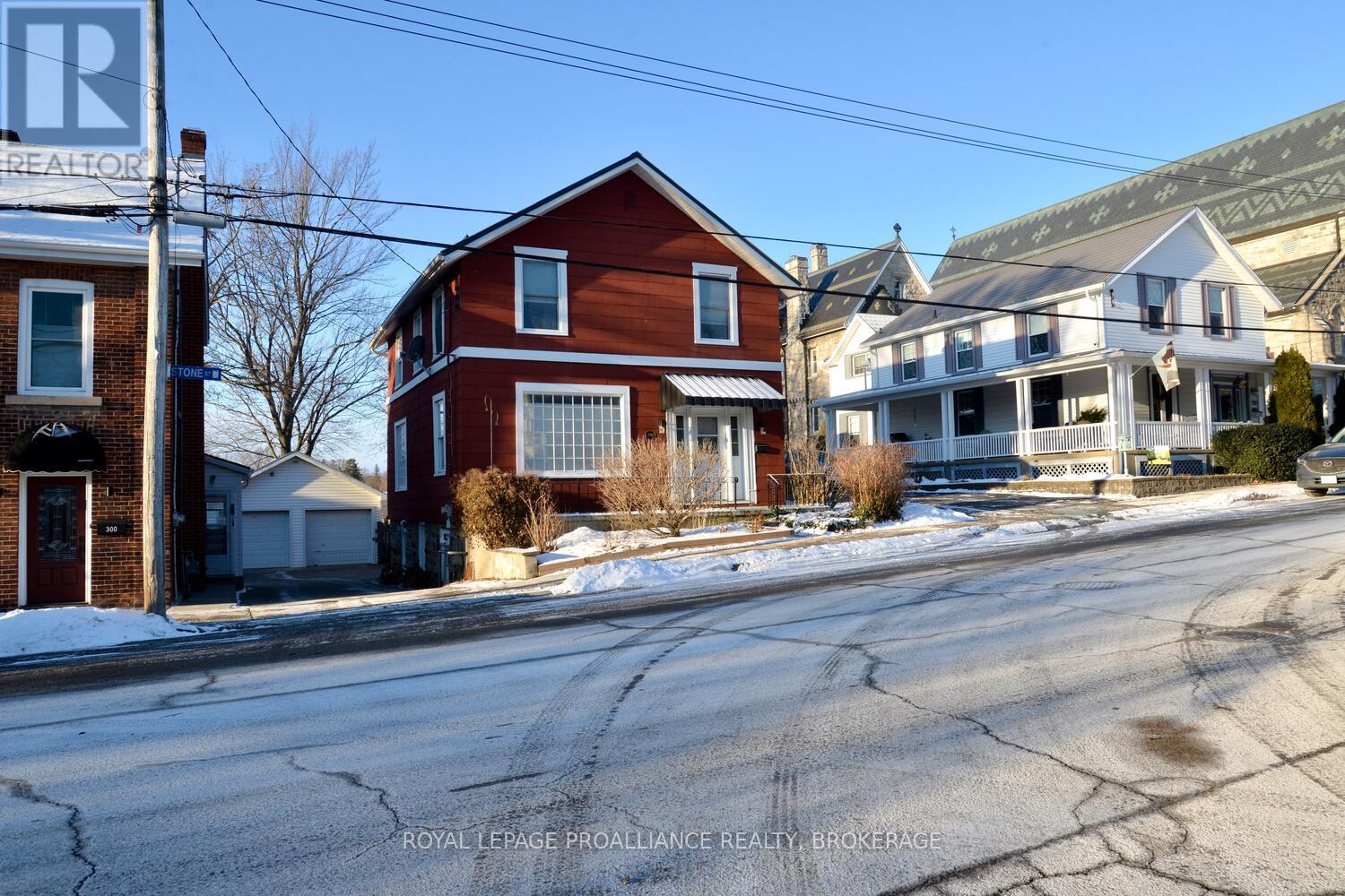 290 STONE STREET S