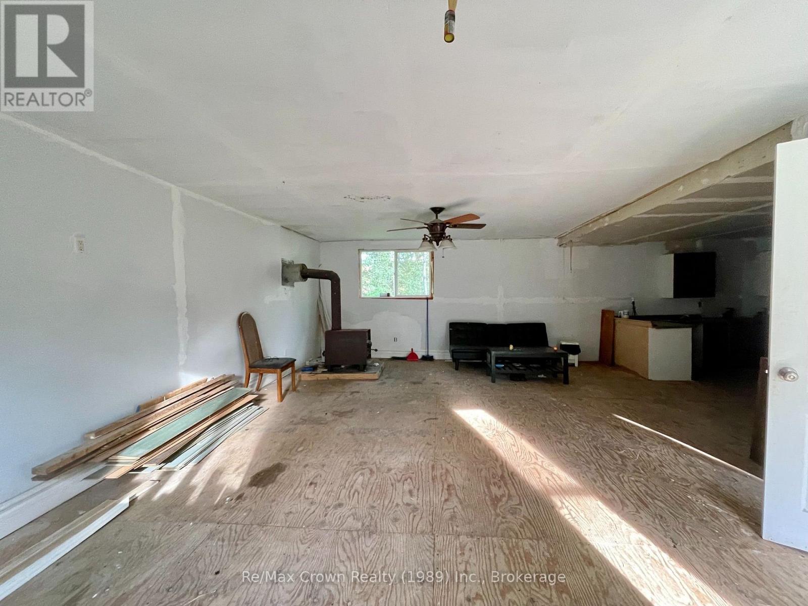 1106 COMMANDA LAKE ROAD
